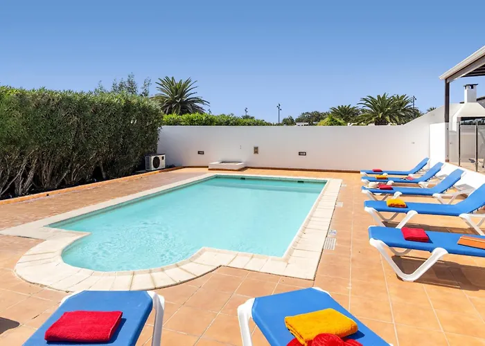 Stephanie Вилла Коста Бланка