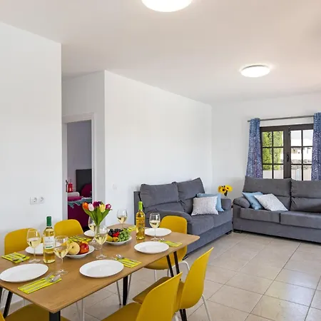 Stephanie Villa Playa Blanca